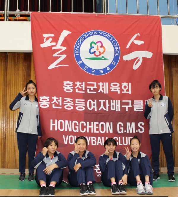 여자중등부 강원도대표선발전에 처음 출전한 홍천체육회 여자중등부 선수들
